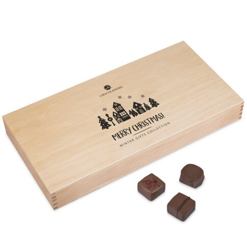 pralinky v drevených škatuľkách, luxusné vianočný darček, luxusné pralinky, firemné darčeky, vianočné darčeky s personalizáciou,