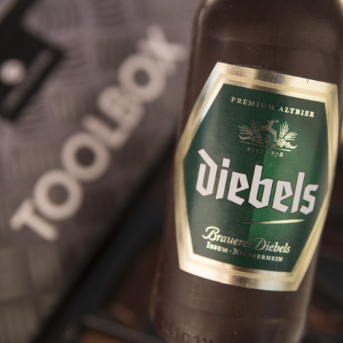 čokoládové náradie, náradie z čokolády, pivová flaša, čokoládová pivová flaša, darček pre muža, darček pre pánov, darček pre otca, darček ku dňu otcov, piová flaša z čokolády
